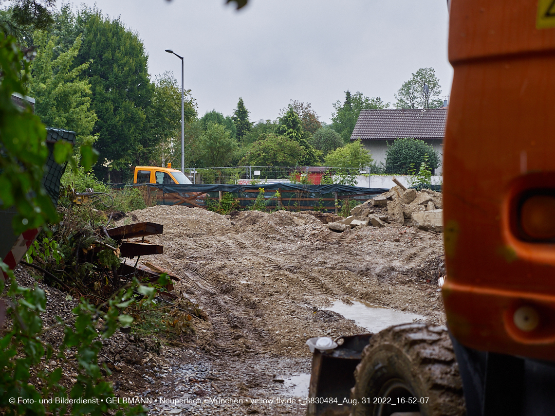 31.08.2022 - Baustelle an der Niederalmstraße 16 und Hugo-Lang-Bogen 13 in Neuperlach-Trudering